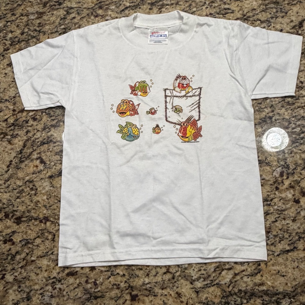 Vintage Hanes Heavyweight 50/50 Fish Pocket Graphic T-Shirt Youth Small White v